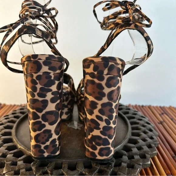 Gianni Bini Sz 9 Ankle-Strap High Heels Platform Leopard - Picture 7 of 10